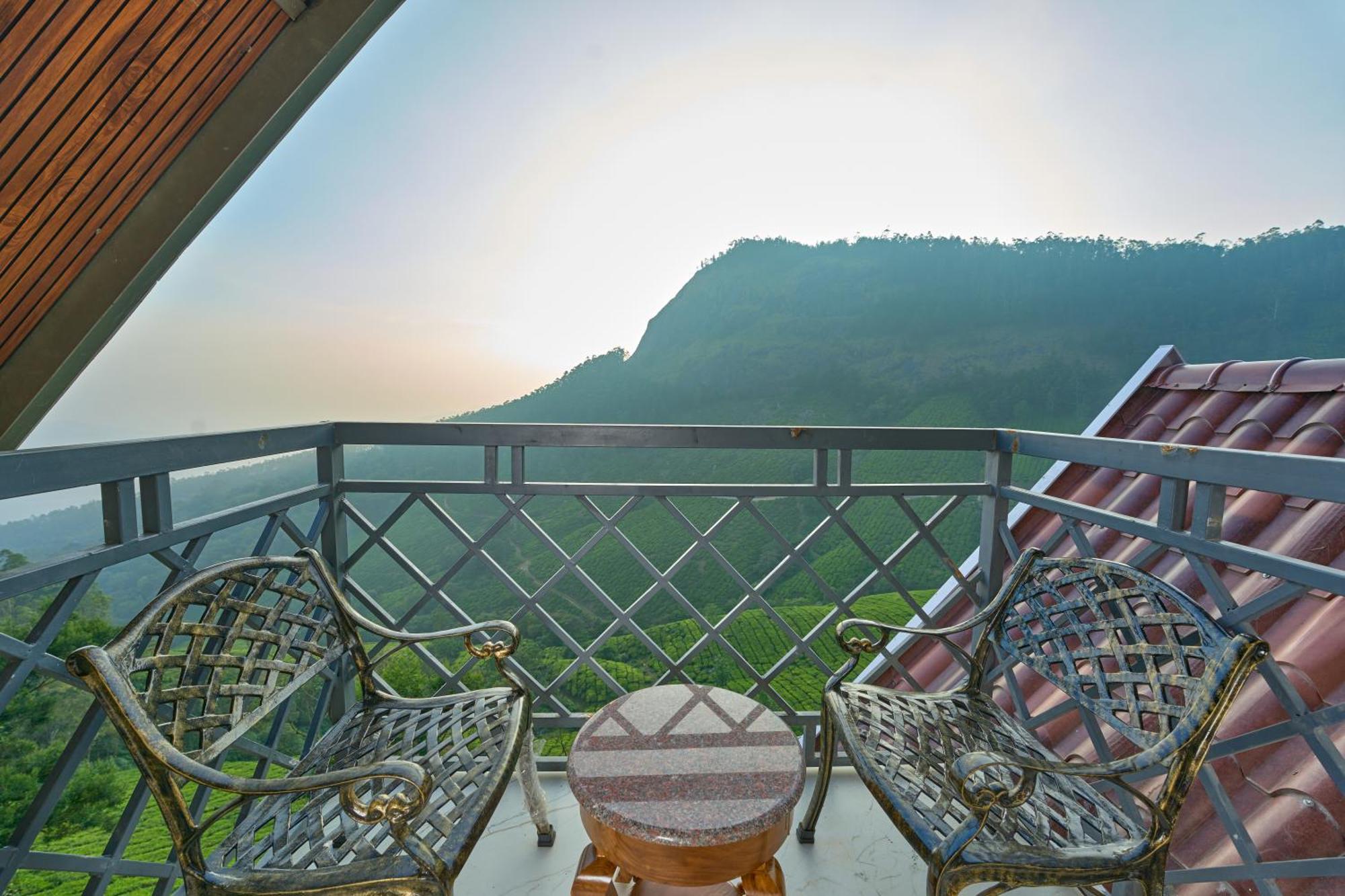 The Planet Munnar Hotel Suryanelli Exterior foto